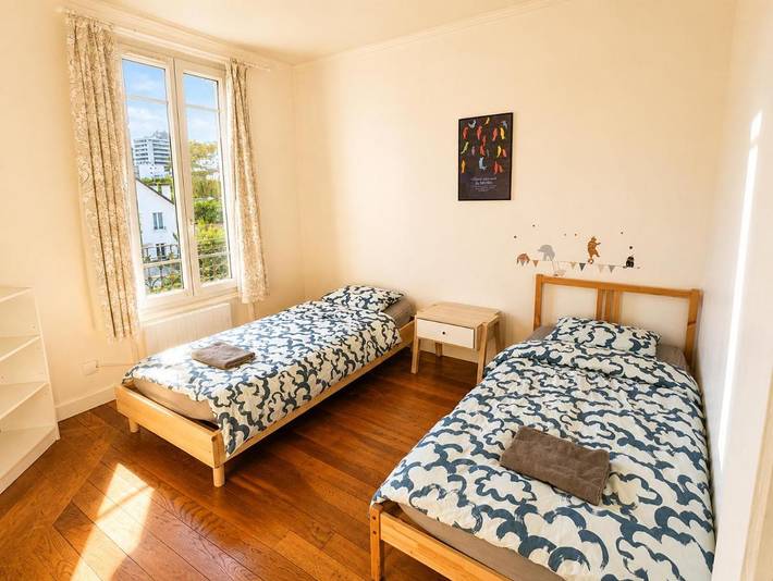 Gîte pour 6 personnes, avec terrasse ainsi que jardin et vue à Sèvres - 4