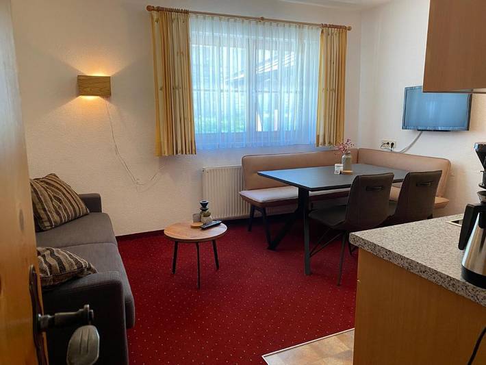 Ferienwohnung für 6 Personen, mit Garten und Ausblick in Berwang - 4