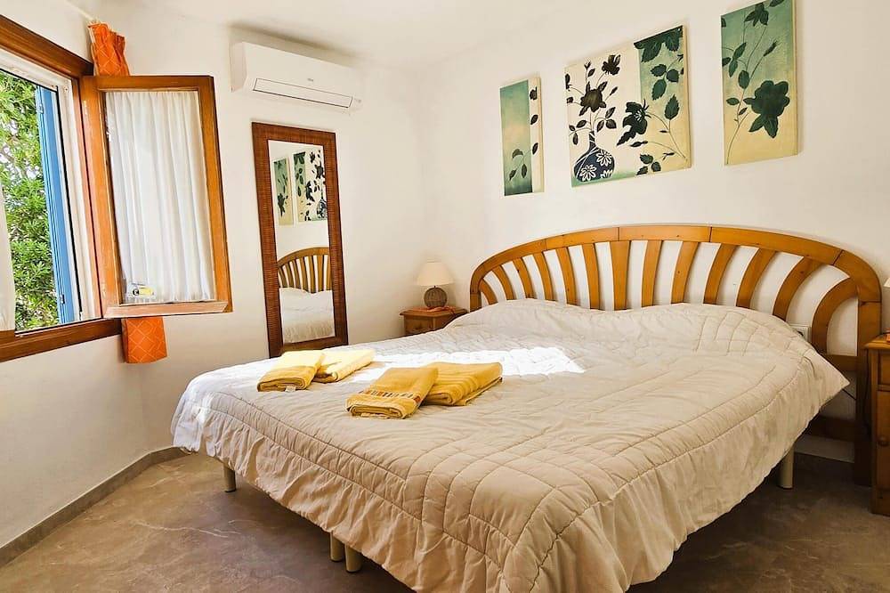 Villa Helios en primera línea de mar y acantilado en zona tranquila Cala Pi con aire acondicionado  - Wifi Gratis in Cala Pi, Lluchmayor