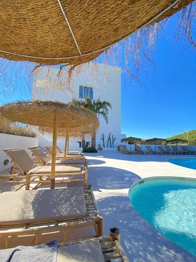 Vakantieappartement voor 4 personen, with Balkon and Terras as well as Tuin and Kinderzwembad in Cala Llonga
