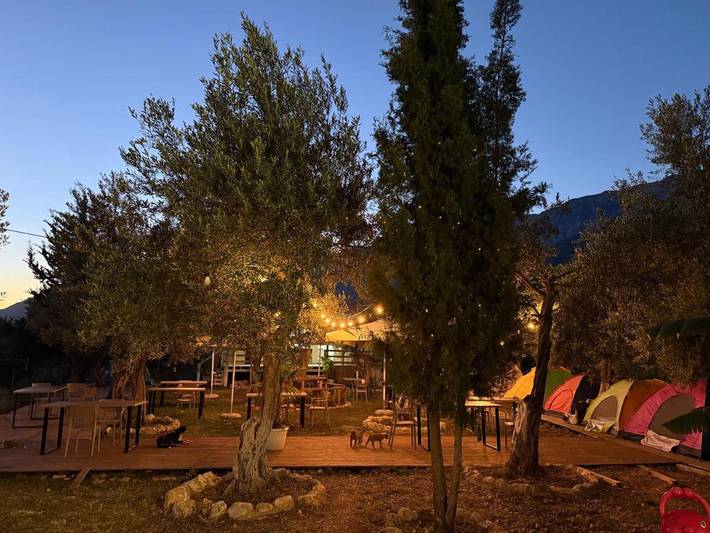 Tente pour 3 personnes, avec jardin et vue, animaux acceptés