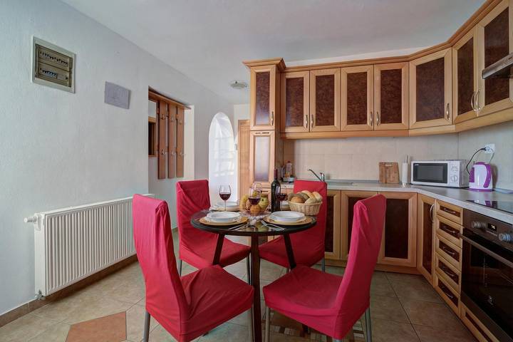Gîte pour 4 personnes, avec vue sur l’océan et terrasse à Senj - 4