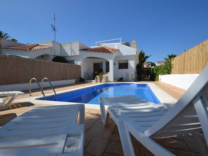 Maison de vacances pour 6 personnes, avec terrasse et piscine, animaux acceptés - 1