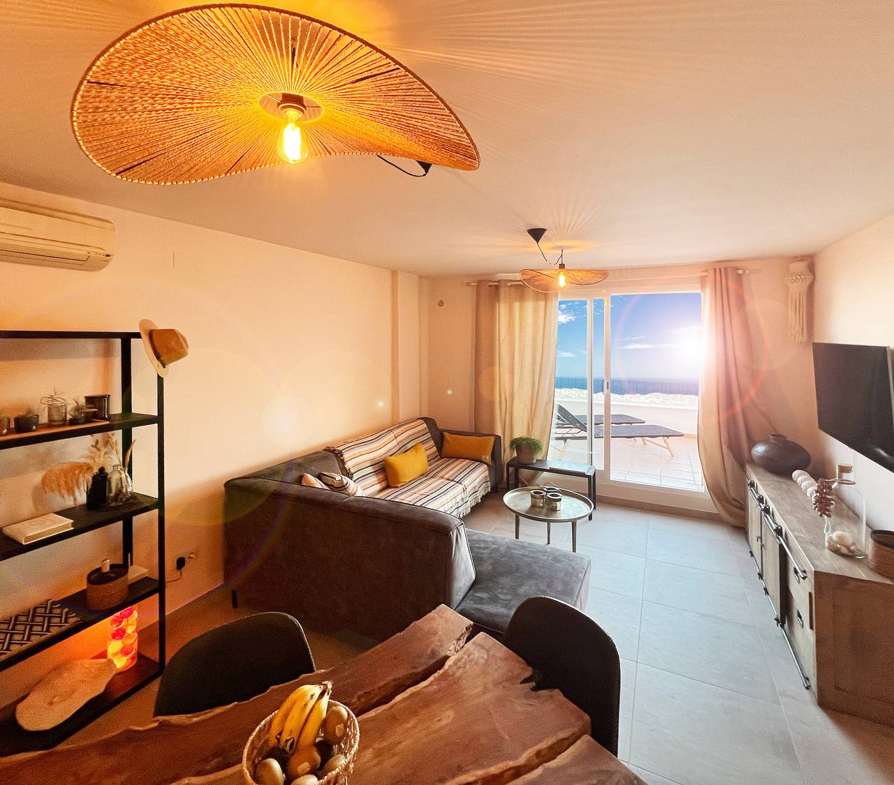 Apartamento entero, Apartamento 'Vistamar 96' con vistas al mar, Wi-Fi y aire acondicionado in Benitachell, Costa Blanca