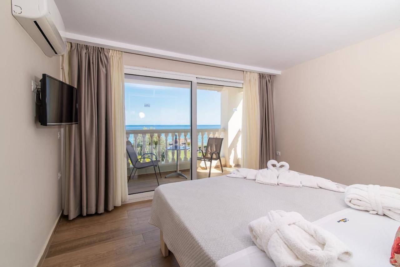 Belussi Beach Hotel & Suites in Drosia (Zante), Kipseli