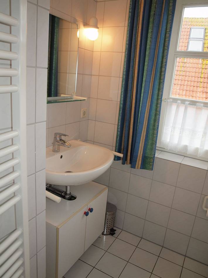 Ferienhaus für 6 Personen, mit Garten in Carolinensiel - 4