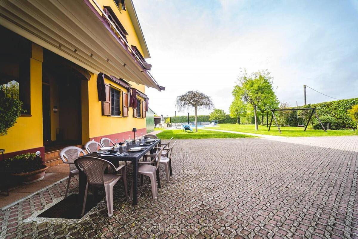 L'Oasi nei Pati - Piscina - Parcheggio Privato in Ozzano dell'Emilia, Province de Bologne