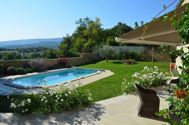 Villa pour 8 personnes, avec Terrasse et Jardin