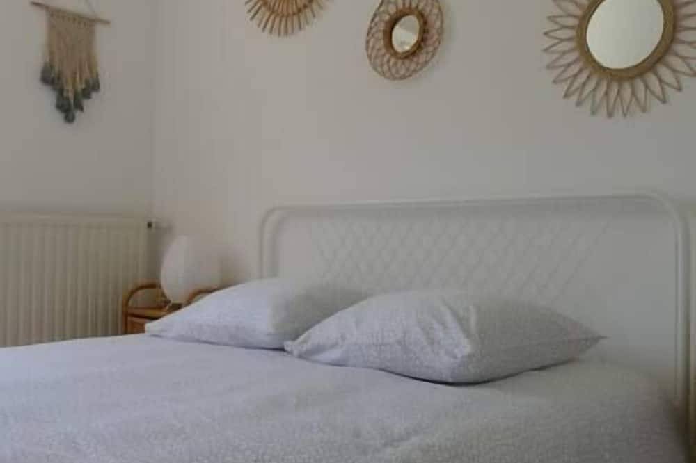 Entire apartment, Disneyland Paris, appartement 70m², parking privé in Serris, Seine-et-Marne
