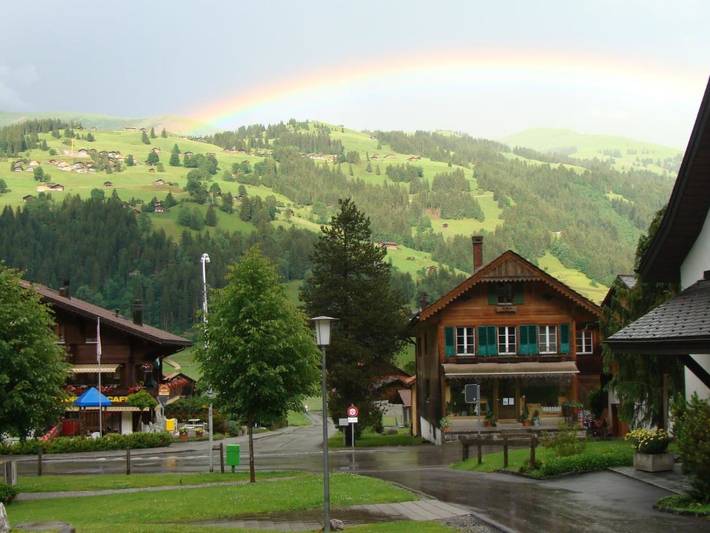 Vakantiewoning voor 2 personen, with Balkon and Terras as well as Tuin in Lenk