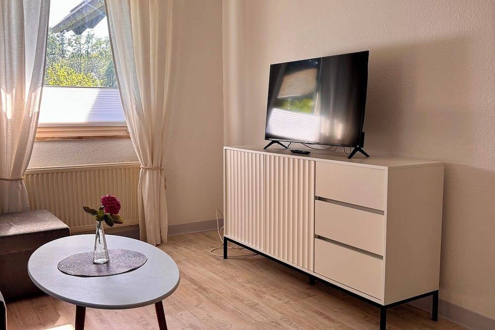 Ganze Wohnung, Gemütliche Ferienwohnung in ruhiger Lage am Prerower Strom in Ostseebad Prerow, Prerow