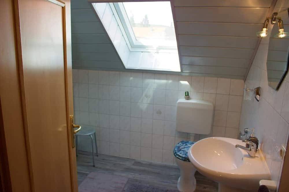 Ganze Wohnung, Ferienwohnung (45qm) mit 2 Schlafräumen und Terrasse in Nittenau, Ostbayern
