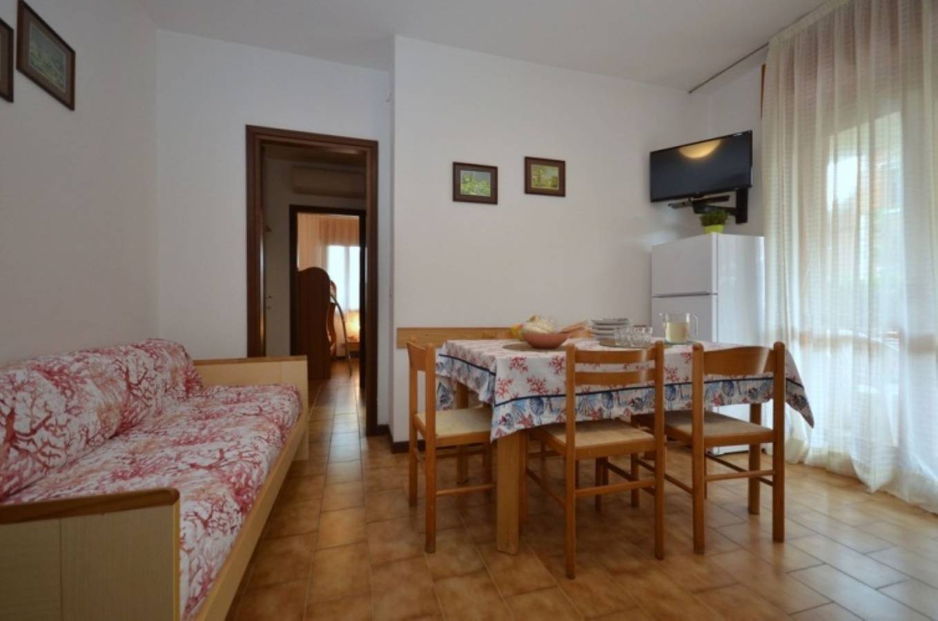 Apartamento entero, Amplio apartamento con piscina exterior compartida. in Lignano Sabbiadoro, Provincia d'Udine