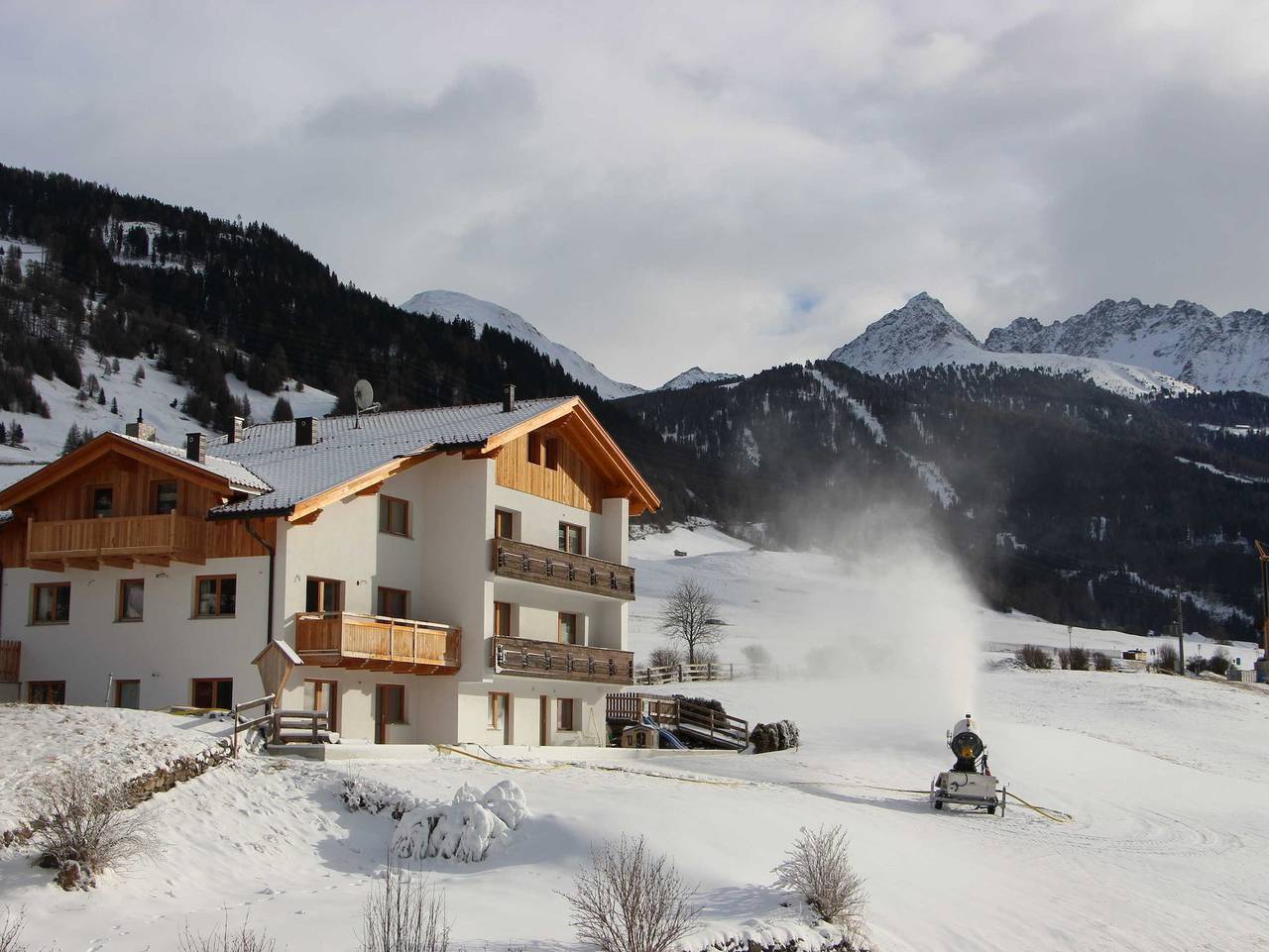 Ganze Ferienwohnung, Alpenrose- Apart - Ferienwohnung Schlossblick in Nauderer Berge, Nauders