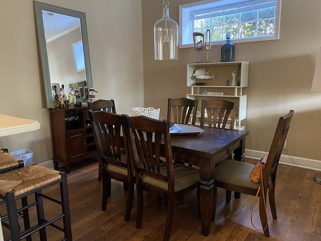 Ganze Wohnung, Lakefront Getaway \"Right There\" on the water in Reynolds community 2 bed/2 bath in Lake Oconee