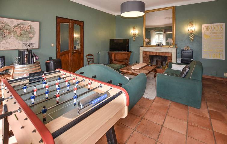 Entraigues-sur-la-Sorgue Appartement avec piscine et jardin in Entraigues-sur-la-Sorgue, Vaucluse