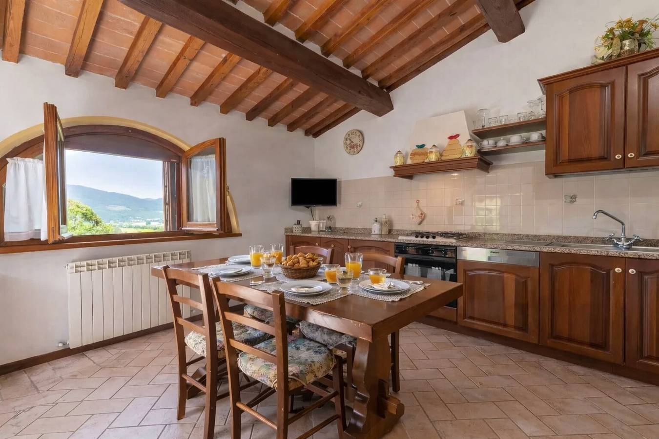 Apartamento vacacional 'Pugnano Alto - Tabacco' con piscina compartida, terraza privada y Wi-Fi in Lisciano Niccone, Valtiberina