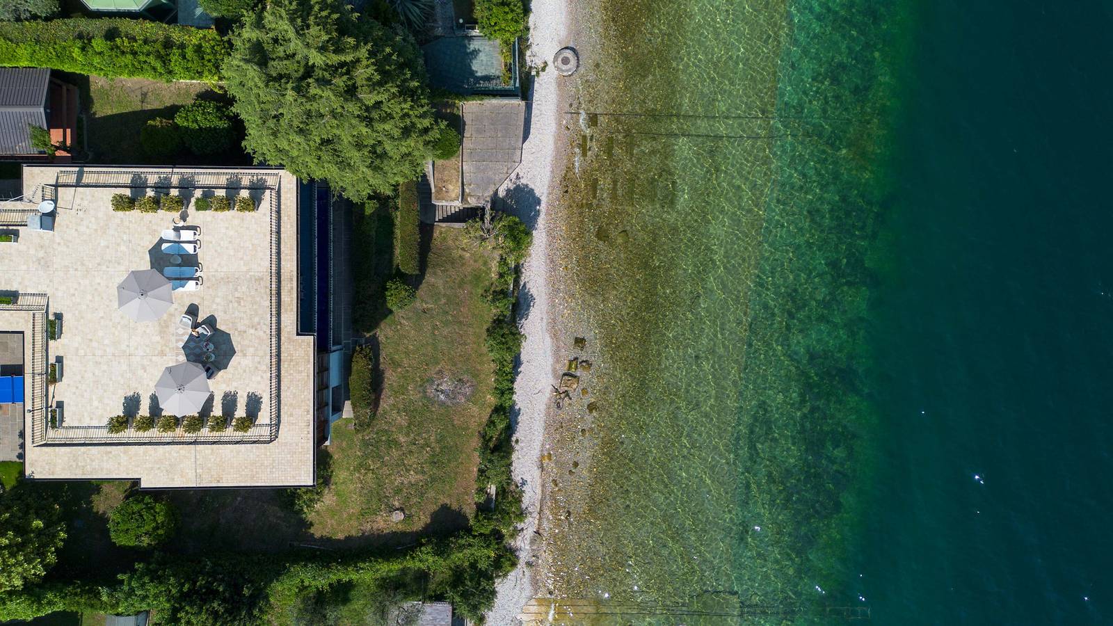 Villa Dolcelago Lake front in Moniga del Garda, Prealpi Gardesane