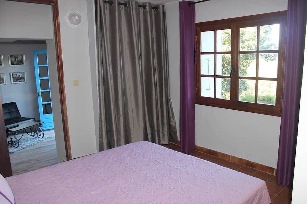 Apartamento entero, South Corsica apartment with swimming pool, near the beaches in Figari, Distrito de Sartène