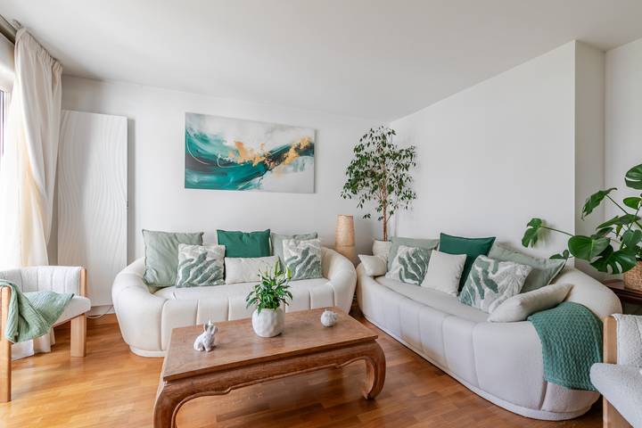 Vacation rental for 4 people, with balcony in Paris