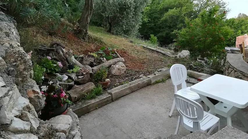 Gîte pour 2 personnes, avec Terrasse à Ville de Cres