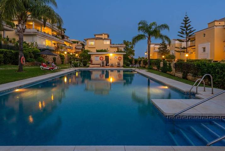 Entire apartment, Magnificent apt in Cabopino by Costarentals - M5 in Playa de Calahonda, Marbella