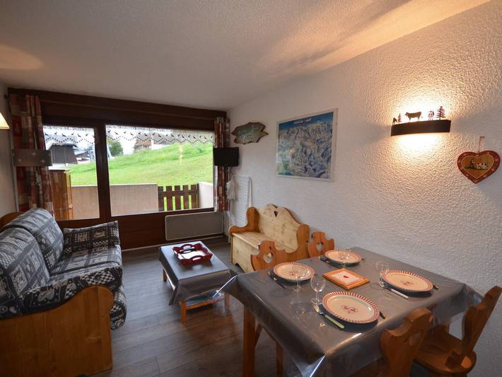 Studio entier, Studio cosy aux Gets - À deux pas des pistes et du centre, 2/4 couchages, balcon, parking inclus in Les Gets, Les Portes du Soleil