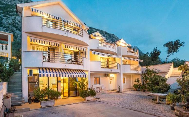 Appart’hôtel pour 3 personnes, avec vue et jardin