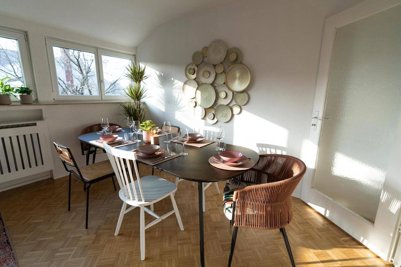 Geheel appartement, Seerose - W14, zentral in Bahnhofsnähe, Küche, 3 Schlafzimmer in Ulm (Baden-Württemberg), Zwaben