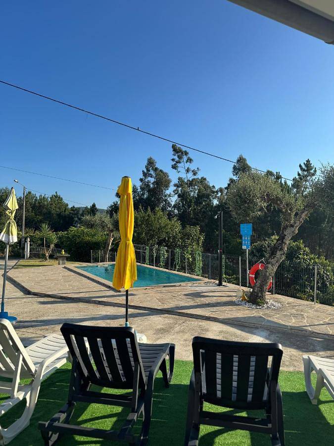 Location de vacances pour 6 personnes, avec piscine ainsi que vue et jardin dans Vila Verde - 3