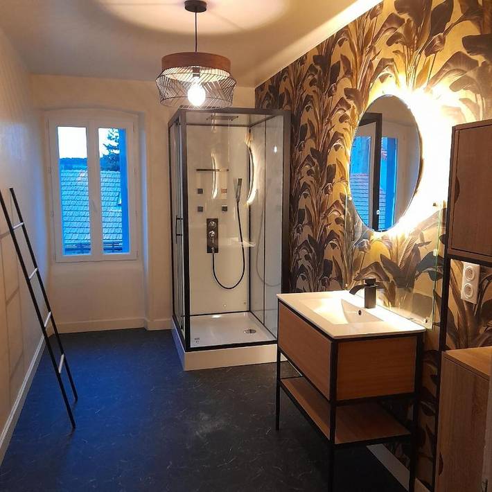 Location de vacances pour 3 personnes, avec vue et jardin dans Chambon-le-Château - 4