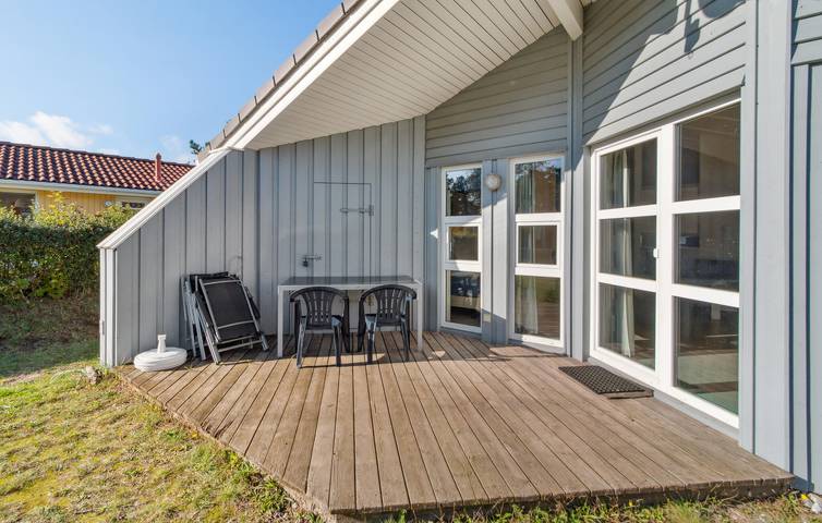 Ferienhaus für 6 Personen, mit Terrasse und Garten sowie Sauna, kinderfreundlich in Travemünde - 4