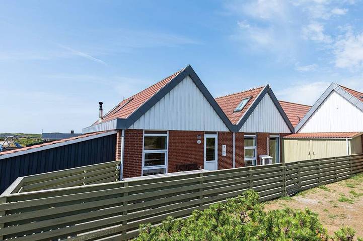 Ferienhaus für 6 Personen, mit Balkon und Whirlpool sowie Sauna, mit Haustier in Hvide Sande