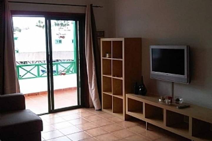 Apartamento entero, Apartamento moderno de un dormitorio situado a 100 metros de la playa. in Puerto del Carmen, Tías