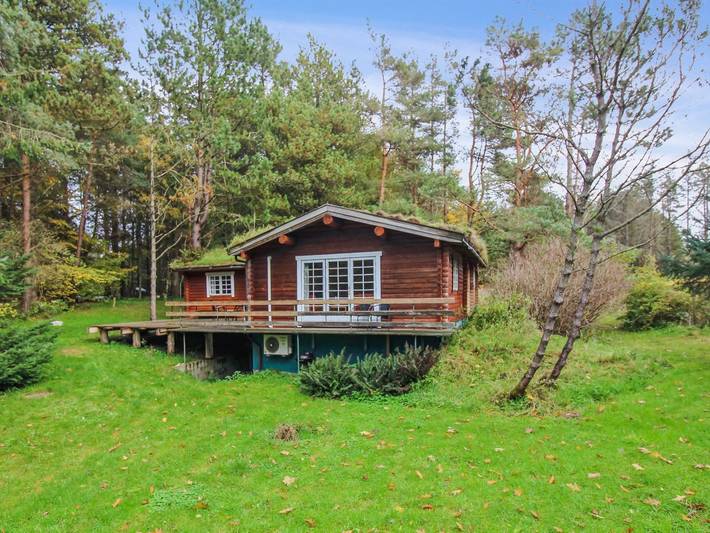 Ferienhaus für 8 Personen, mit Terrasse und Sauna in Skallerup Klit