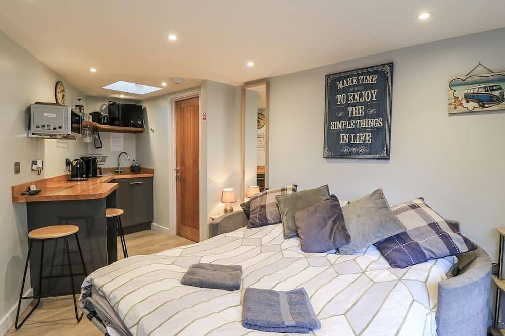 The Chill Garden Room, Shepton Mallet in Shepton Mallet, Somerset