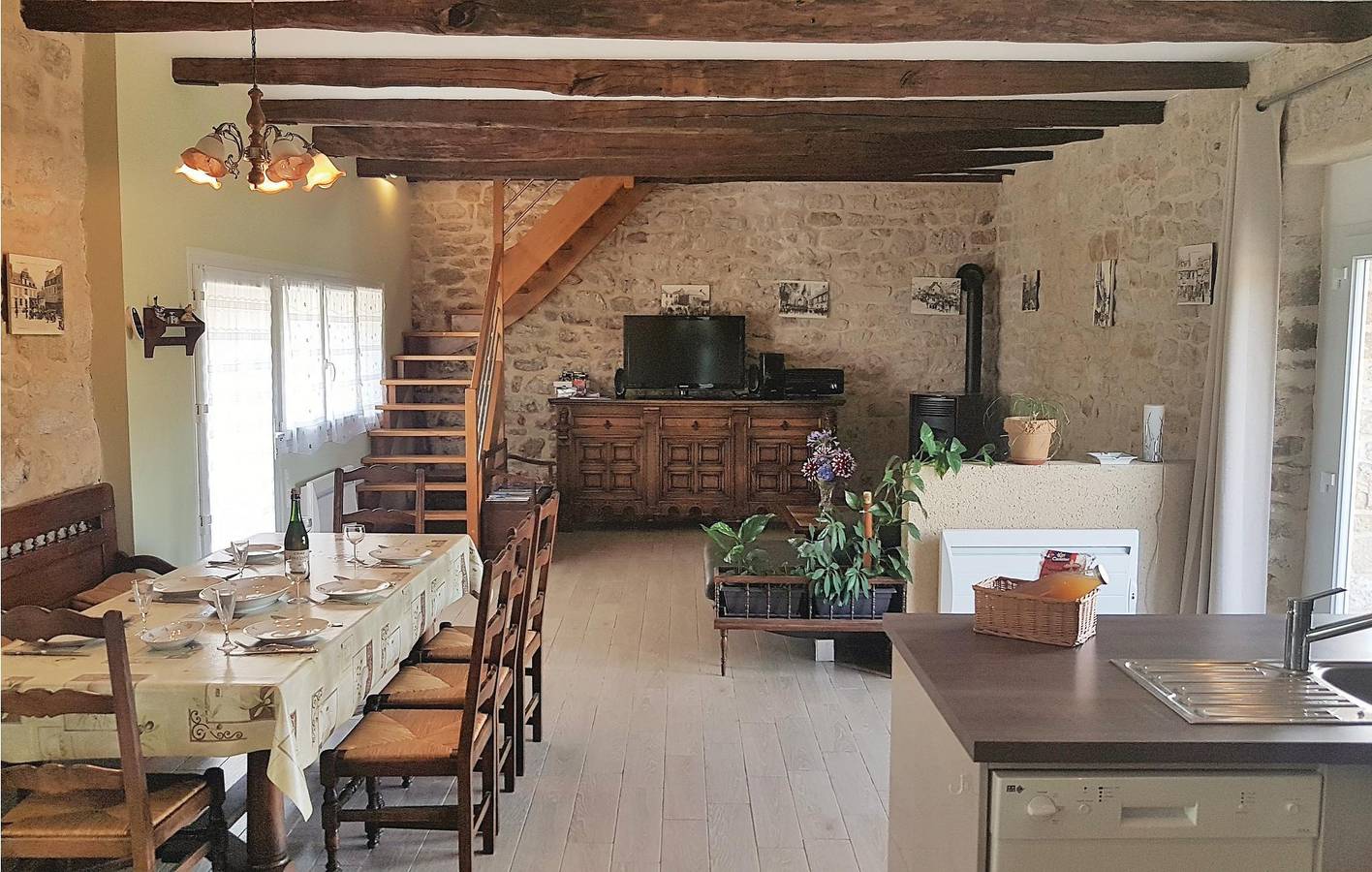 Appartement de 100m2 avec parking, piscine et jardin, 2km d'Elliant in Elliant, Région de Quimper