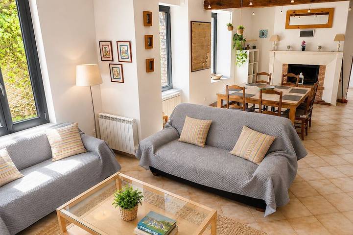Location de vacances pour 8 personnes, animaux acceptés dans Halonreux