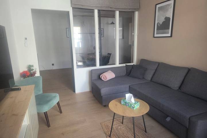 Apartamento entero, Large apartment in the center of Agen with air conditioning and private parking in Agén, Quercy