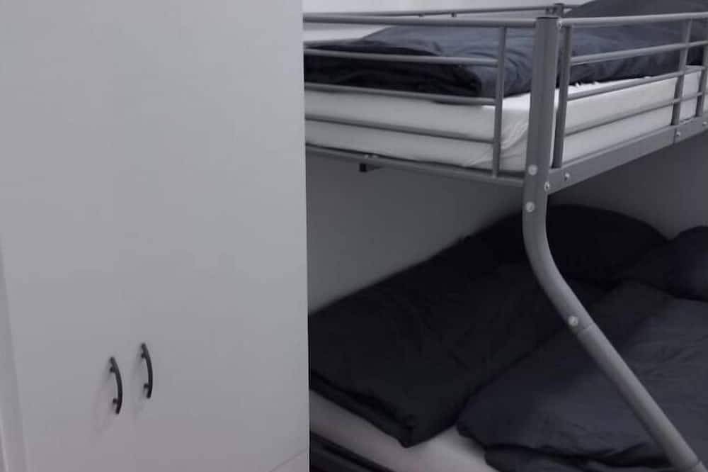 Ganze Wohnung, Wohnung Monteure 4 Personen, zentral, ruhig, Küche in Lübbecke, Wiehengebirge