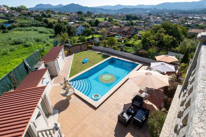Chalet para 11 personas, con terraza además de piscina y vistas en Comarca de Vigo - 3