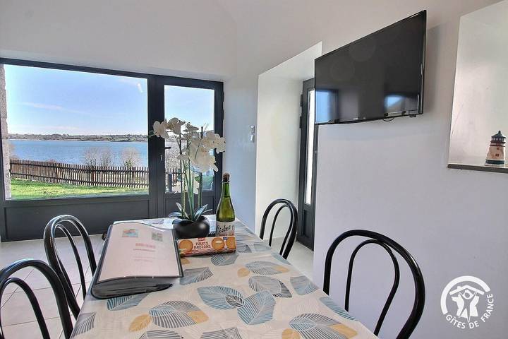 Gîte pour 2 personnes, avec jardin, animaux acceptés à Plougrescant - 3