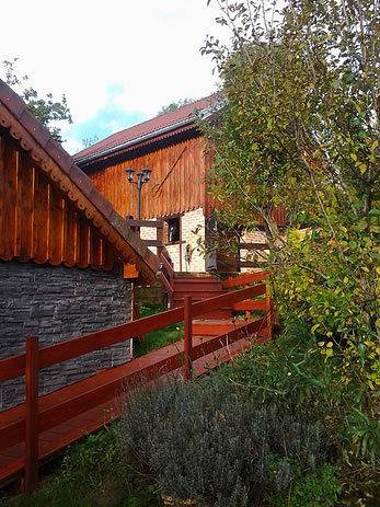 Chalet pour 6 personnes, avec jardin et terrasse dans le Doubs - 2