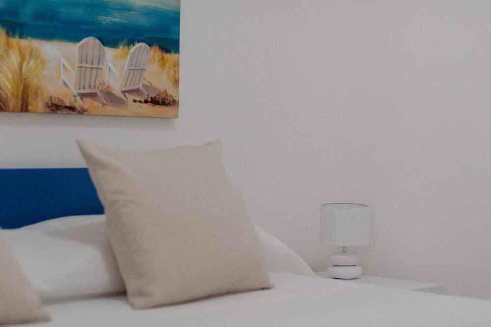 Entire apartment, 'Le Case Di Chri' Apartment with Wi-Fi and Air Conditioning in Mattinata, Gargano