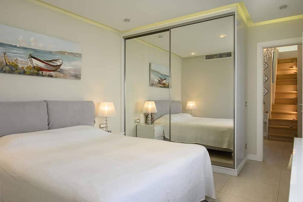 Apartamento entero, Petralis Residence   2 Bedroom Apartment with sea view in Playa de Almyrós (Agios Nikolaos), Norte de Creta