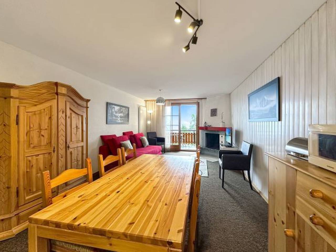 Ganze Wohnung, Ferienwohnung für 8 Personen mit Balkon in Les Agettes, Walliser Alpen