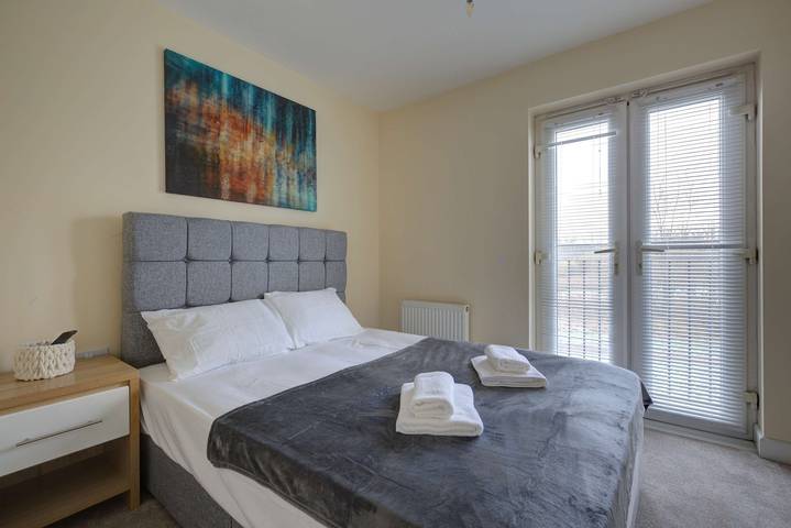 Holiday rental for 5 people, with garden in Peterborough