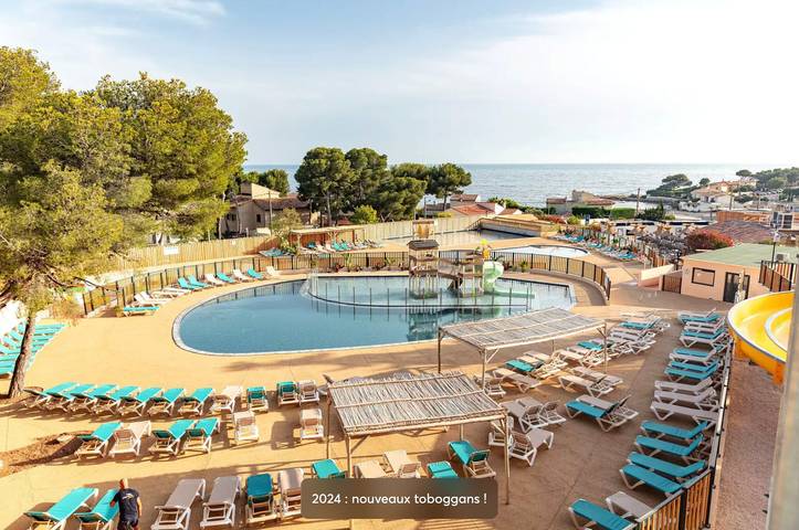 Camping pour 6 personnes, avec bassin pour enfant et jardin dans les Bouches-du-Rhône - 2
