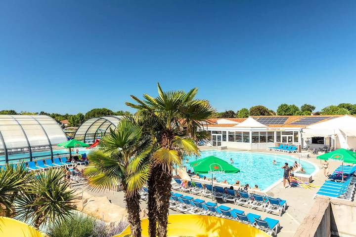 Camping pour 6 personnes, avec terrasse à Jard-sur-Mer