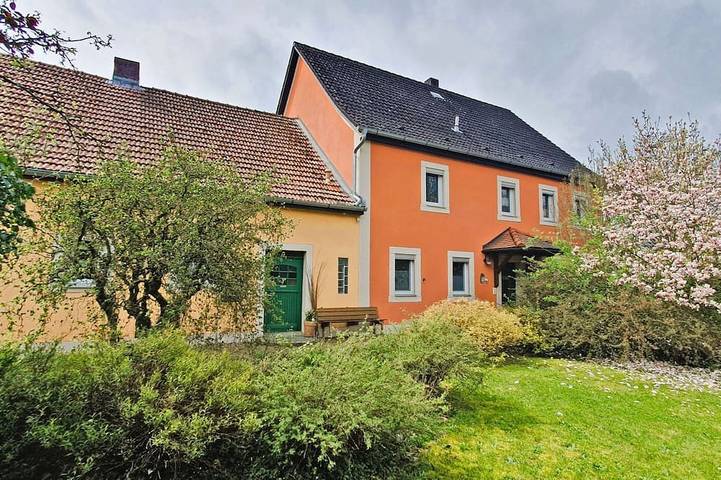 Ferienhaus für 14 Personen, mit Garten in Königsfeld (Oberfranken)